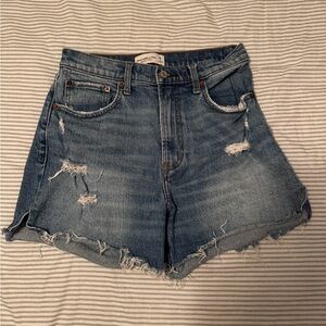 Abercrombie Curve Love Shorts 4”